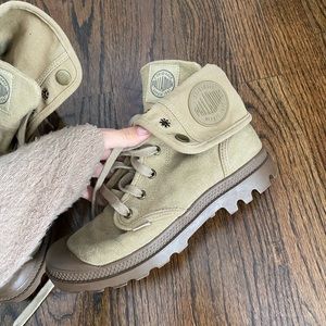 Palladium winter boots/ snow boots